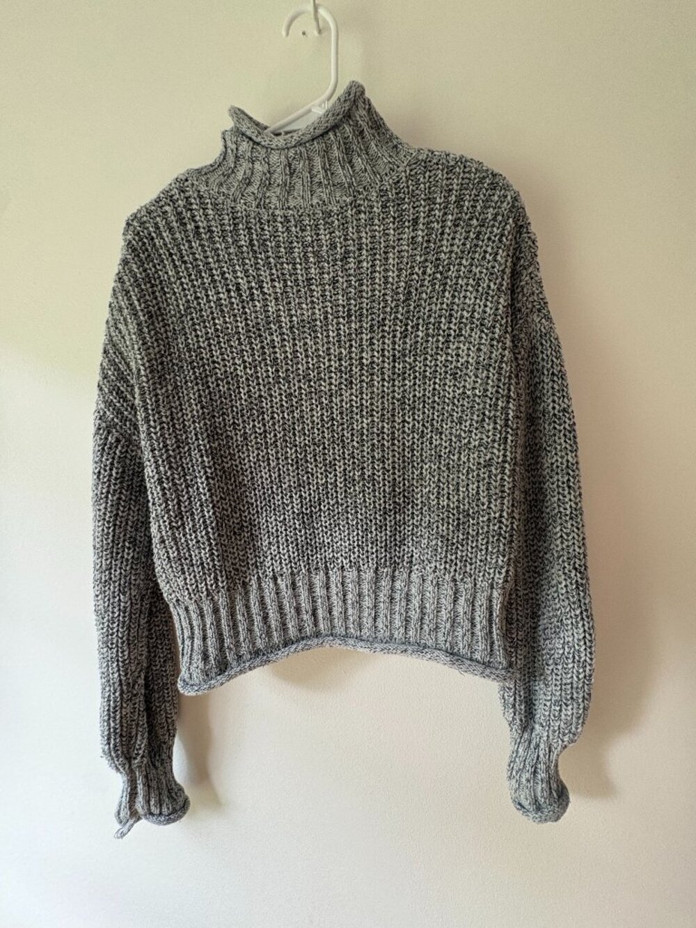 Garage Grey Marled Chunky Cable Knit Mock Neck Cropped Sweater Size M